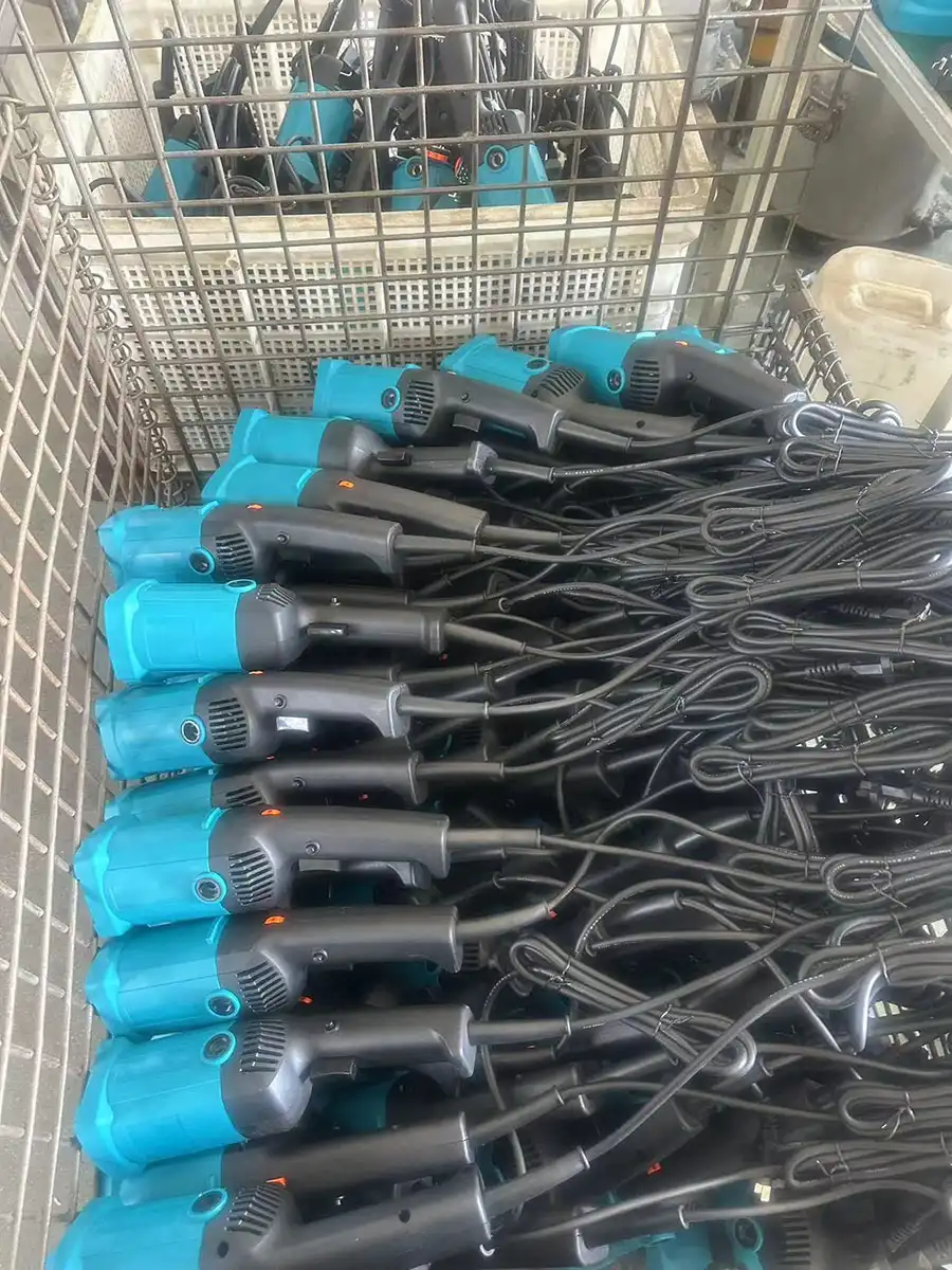 Corded electric angle car polisher