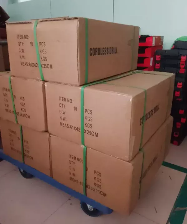 imballaggio in cartone del cacciavite a batteria