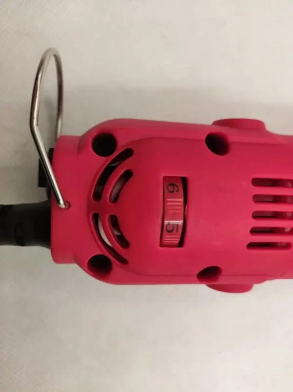 angulus mori molentis celeritate regulator